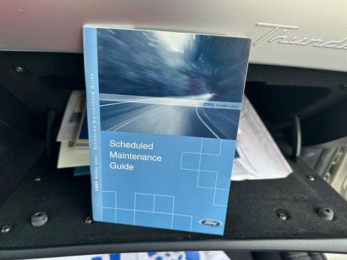 Used 2005 Ford Thunderbird image 49