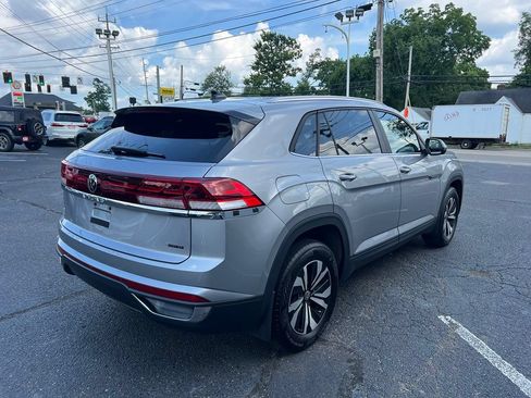 Used 2024 Volkswagen Atlas Cross Sport SE AWD/4WD image 6