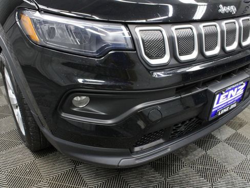 Used 2022 Jeep Compass Latitude w/ Sun and Sound Group AWD/4WD image 48