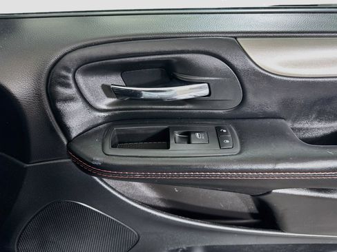 Used 2019 Dodge Grand Caravan GT FWD image 30