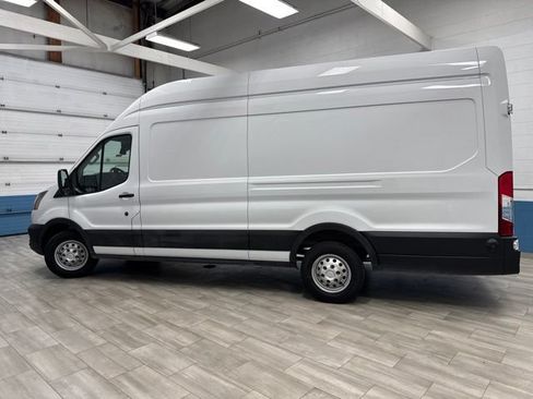 Used 2025 Ford Transit 250 148 High Roof Extended AWD w/ Load Area Protection Package image 3