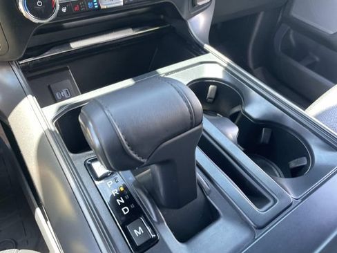 Used 2024 Ford F150 Lariat AWD/4WD image 33