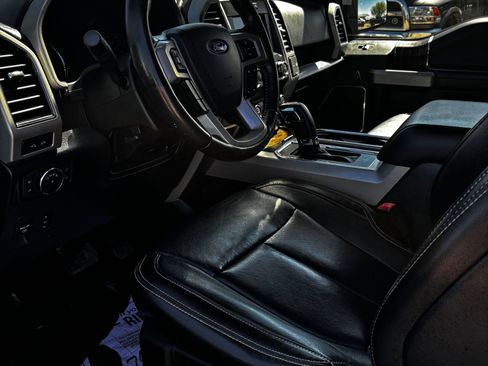 Used 2019 Ford F150 Lariat image 23