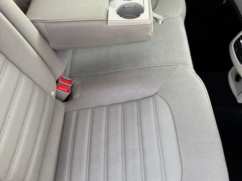 Used 2018 Ford Fusion SE w/ Fusion SE Technology Package FWD image 43