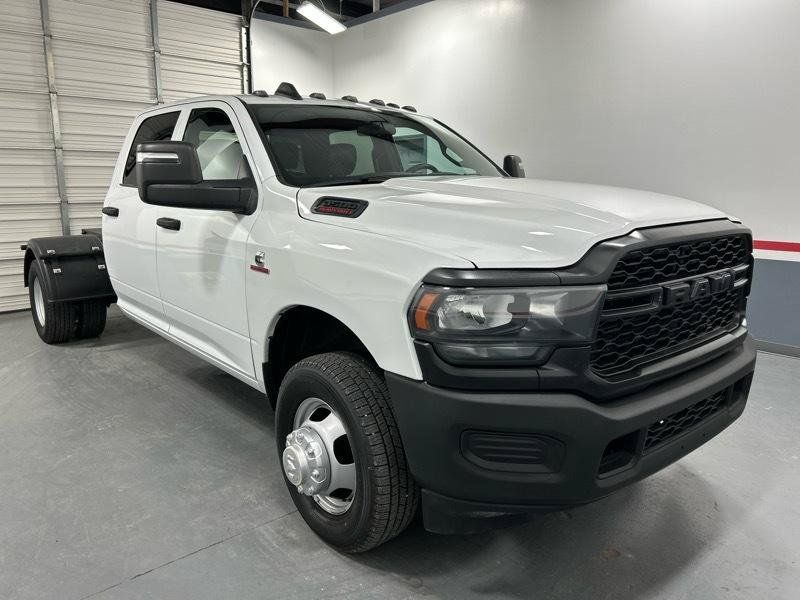 Used 2024 RAM 3500 Tradesman w/ Electrical Accessory Group RWD image 2