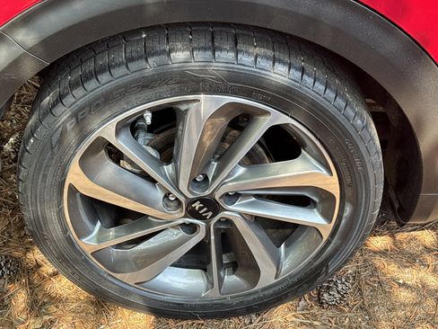 Used 2018 Kia Niro Touring FWD image 6