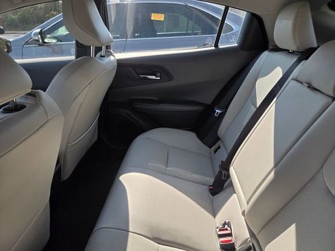 Used 2024 Toyota Prius XLE image 6