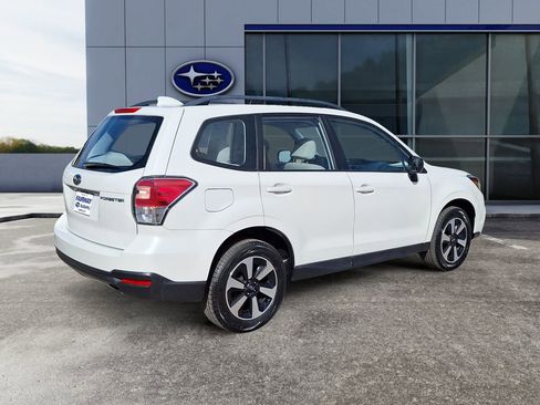 Used 2018 Subaru Forester 2.5i w/ Alloy Wheel Package image 6