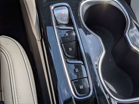 Used 2023 Buick Envision Avenir image 24