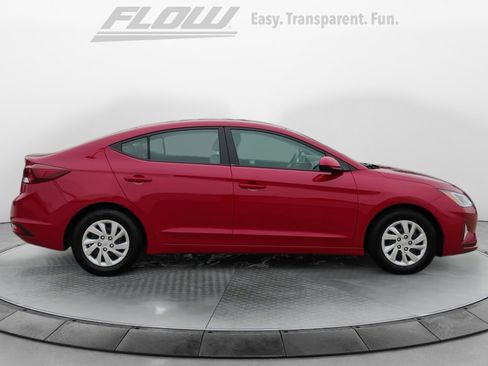 Used 2019 Hyundai Elantra SE image 10
