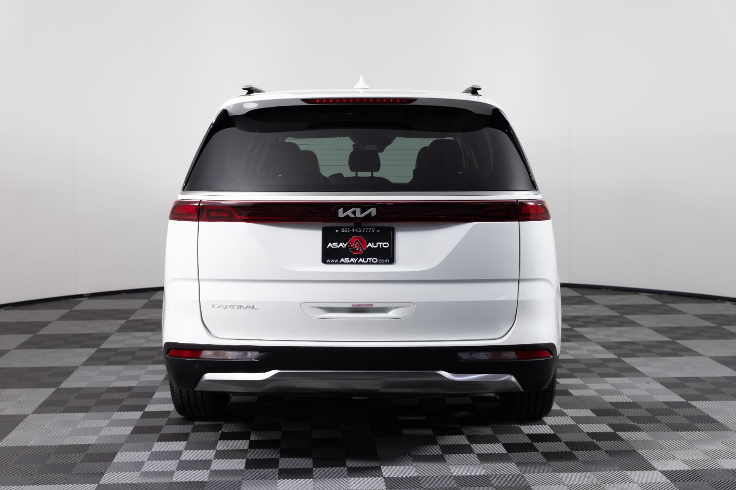 Used 2024 Kia Carnival SX FWD image 6