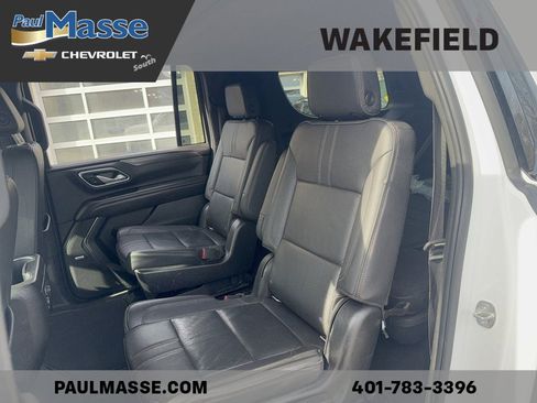 Used 2022 Chevrolet Suburban RST w/ Luxury Package image 18