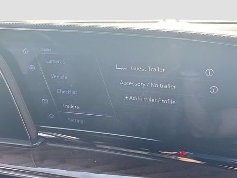 Used 2024 Cadillac Escalade Sport Platinum w/ LPO, ONYX Package AWD/4WD image 26