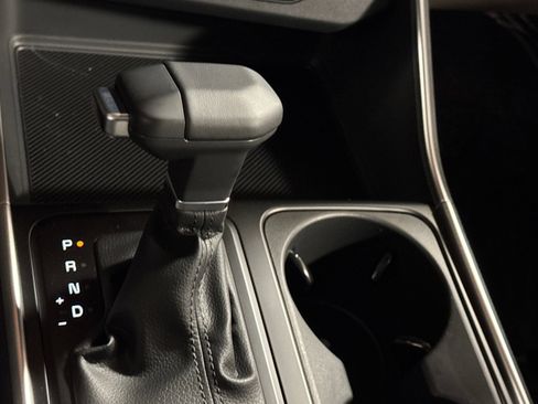 New 2026 Kia Carnival FWD image 21