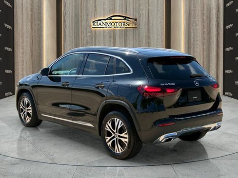 Used 2026 Mercedes-Benz GLA 250 4MATIC image 5