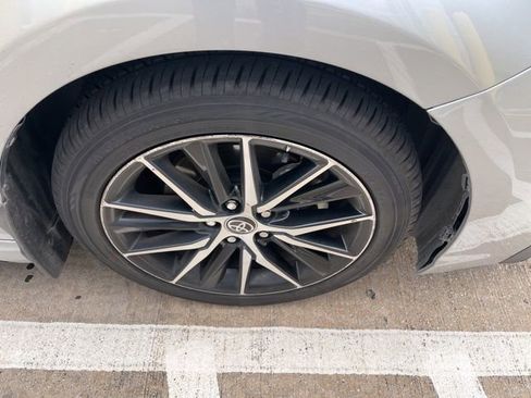 Used 2023 Toyota Camry SE FWD image 4