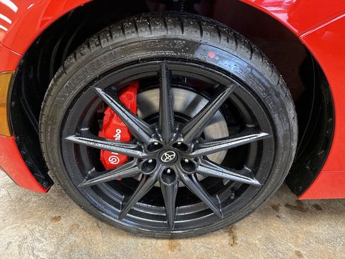 New 2025 Toyota GR86 Premium w/ Performance Package image 5