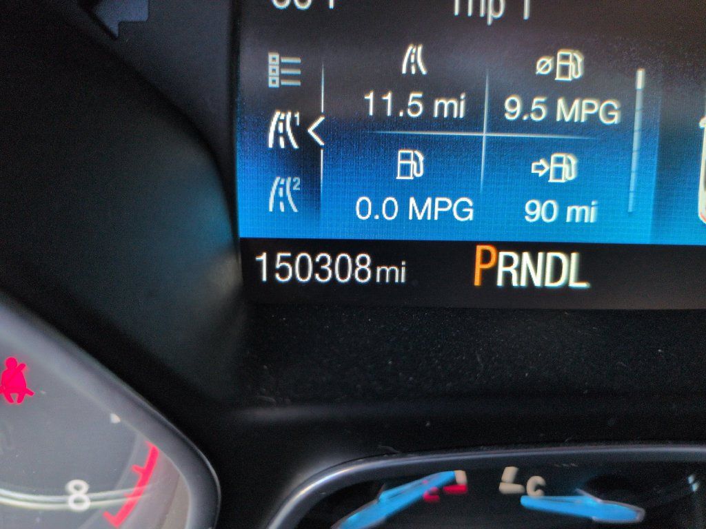 Used 2018 Ford Focus SE w/ SE Appearance Package FWD image 16