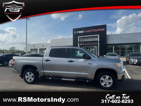 Used 2017 Toyota Tundra SR5 w/ SR5 Upgrade Package AWD/4WD image 1