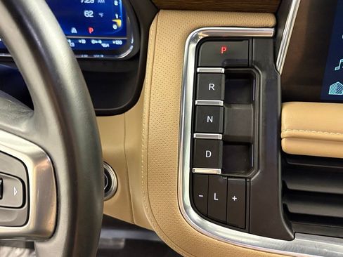 Used 2024 Chevrolet Tahoe Premier RWD image 43