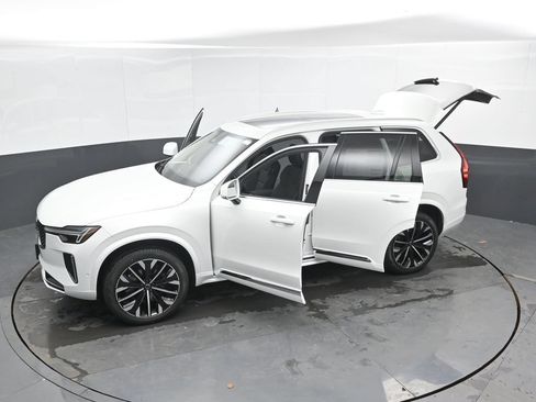 New 2026 Volvo XC90 B6 Plus w/ Protection Package AWD/4WD image 45