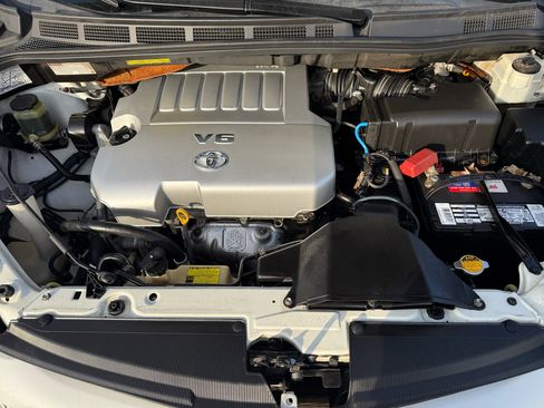 Used 2009 Toyota Sienna XLE image 33