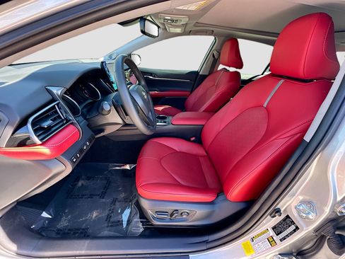 Used 2024 Toyota Camry XSE w/ Navigation Package image 21