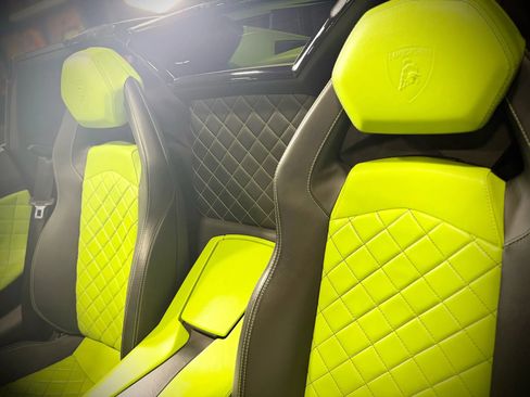 Used 2015 Lamborghini Aventador LP 700-4 image 20