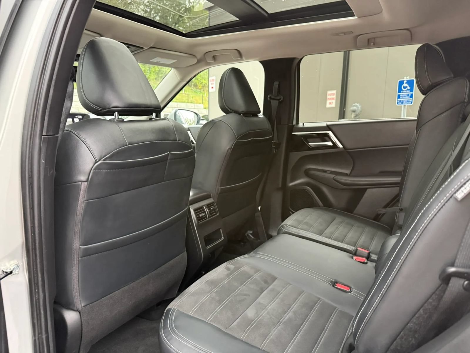 Used 2024 Mitsubishi Outlander Ralliart AWD/4WD image 10