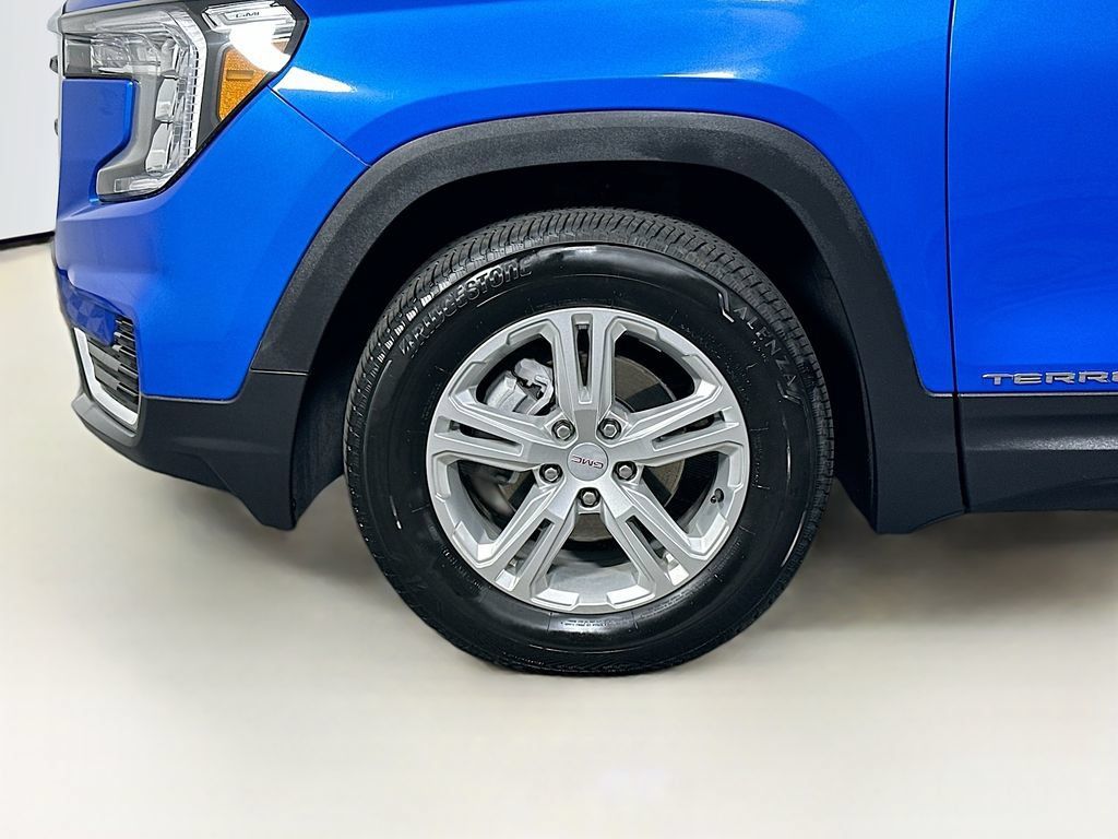 Used 2024 GMC Terrain SLE w/ Driver Convenience Package AWD/4WD image 35