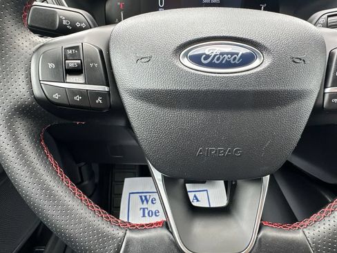 Used 2025 Ford Escape ST-Line FWD image 16
