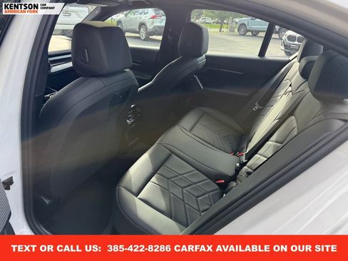 Used 2025 BMW 530i xDrive image 33