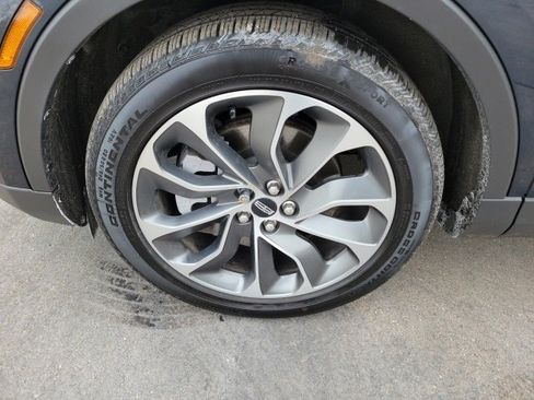 Certified 2023 Lincoln Nautilus Reserve image 10