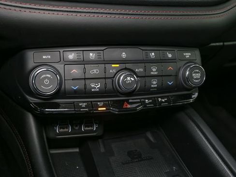 Used 2021 Dodge Durango R/T w/ Blacktop Package AWD/4WD image 33