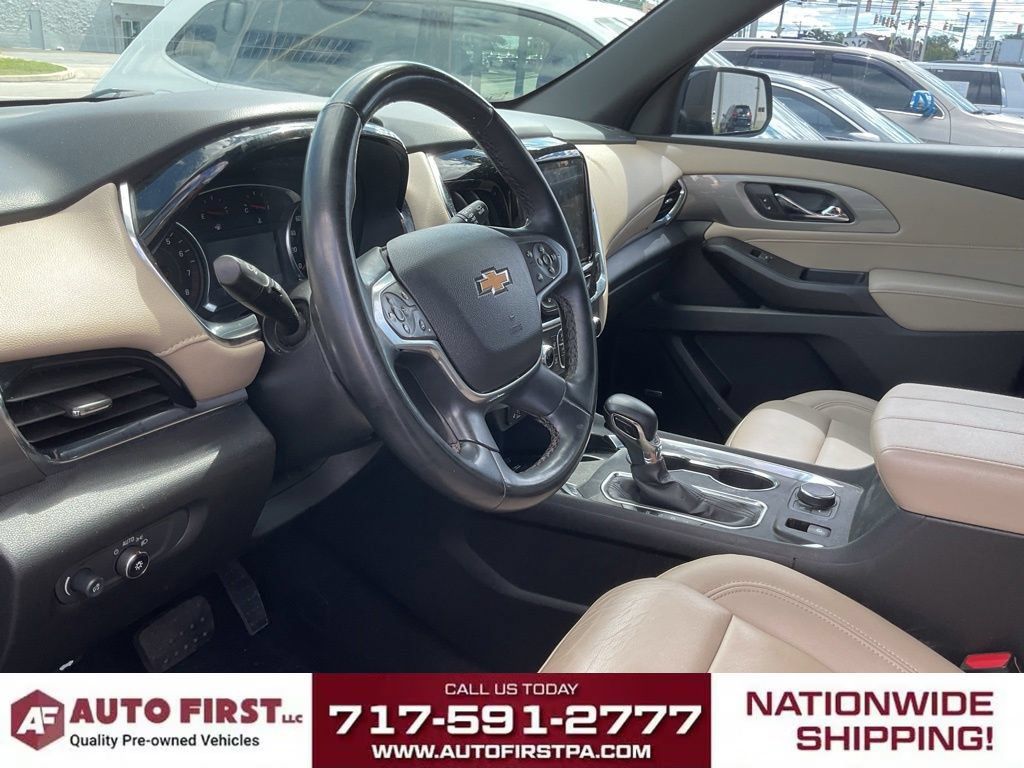 Used 2023 Chevrolet Traverse LT w/ LT Premium Package AWD/4WD image 6