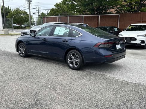 Certified 2023 Honda Accord EX image 21