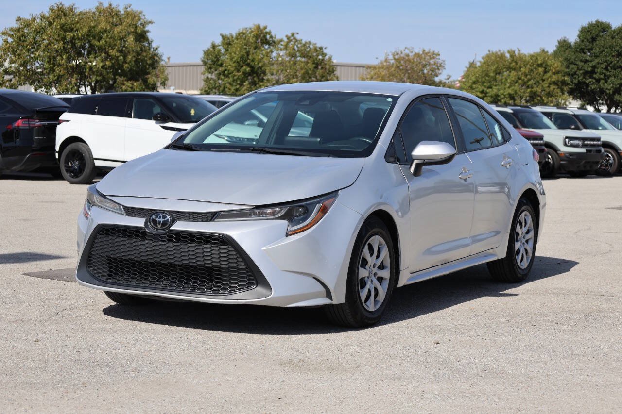Used 2022 Toyota Corolla LE FWD image 6