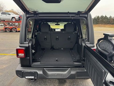 New 2026 Jeep Wrangler Unlimited Sport AWD/4WD image 17