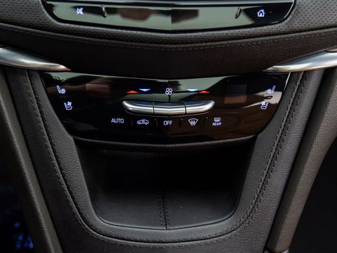 Certified 2023 Cadillac XT5 Premium Luxury w/ Technology Package image 25