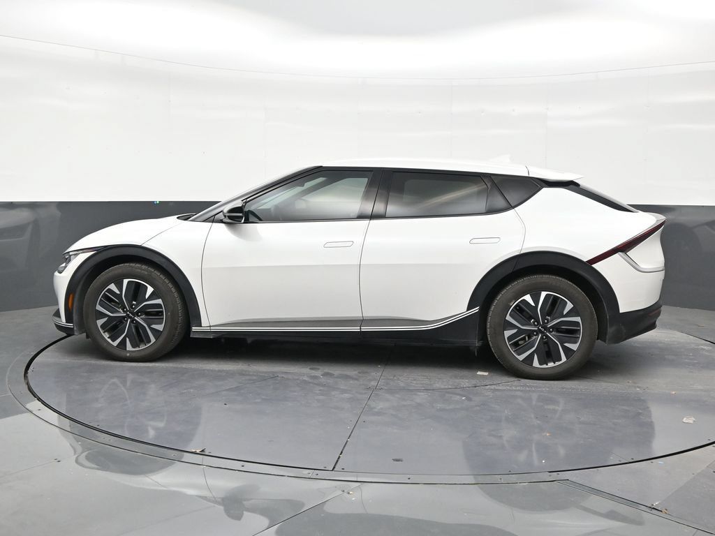 Used 2024 Kia EV6 Light RWD image 2