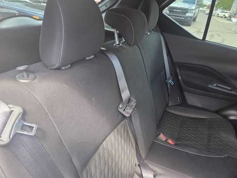 Used 2021 Nissan Kicks S FWD image 10