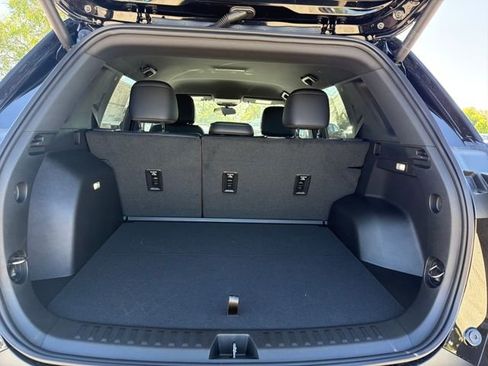 New 2026 Chevrolet Equinox LT w/ Convenience Package II FWD image 10