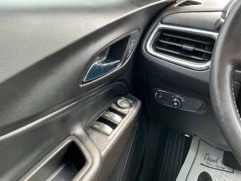 Used 2018 Chevrolet Equinox LT FWD image 24