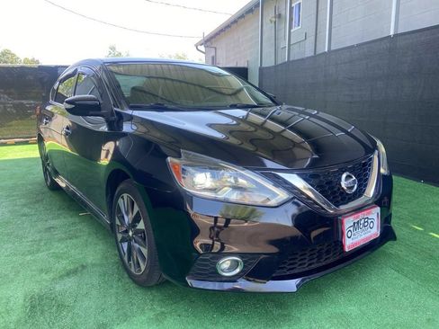Used 2018 Nissan Sentra SR w/ Premium Package (P02) FWD image 1