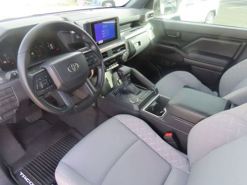 Used 2026 Toyota Tacoma SR5 image 9
