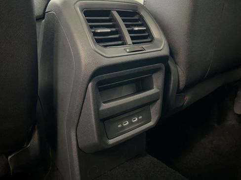 New 2026 Volkswagen Taos SE image 27