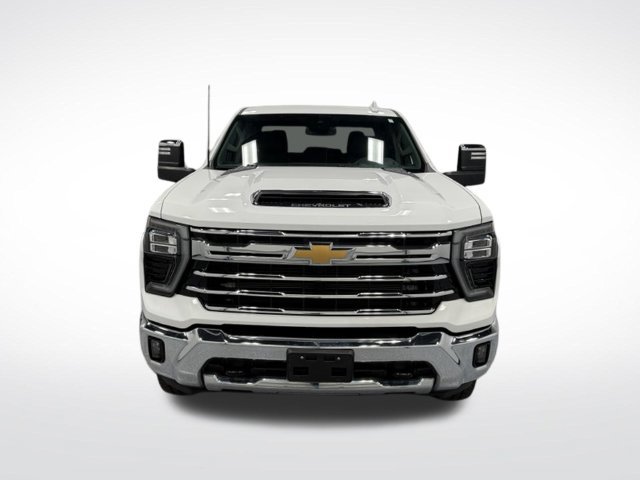 Used 2024 Chevrolet Silverado 2500 LTZ AWD/4WD image 3