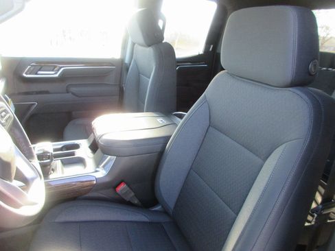 New 2026 GMC Sierra 1500 Elevation image 14