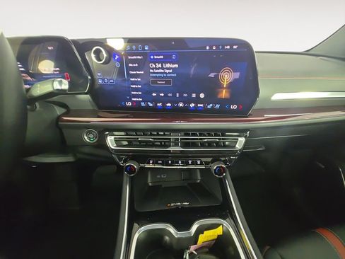 Certified 2024 Chevrolet Traverse RS AWD/4WD image 14