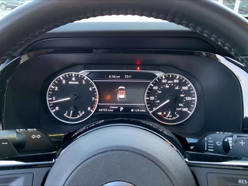 Used 2022 Nissan Pathfinder SV FWD image 23